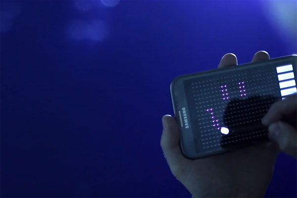 Samsung Galaxy Note II: Liquid Pixels